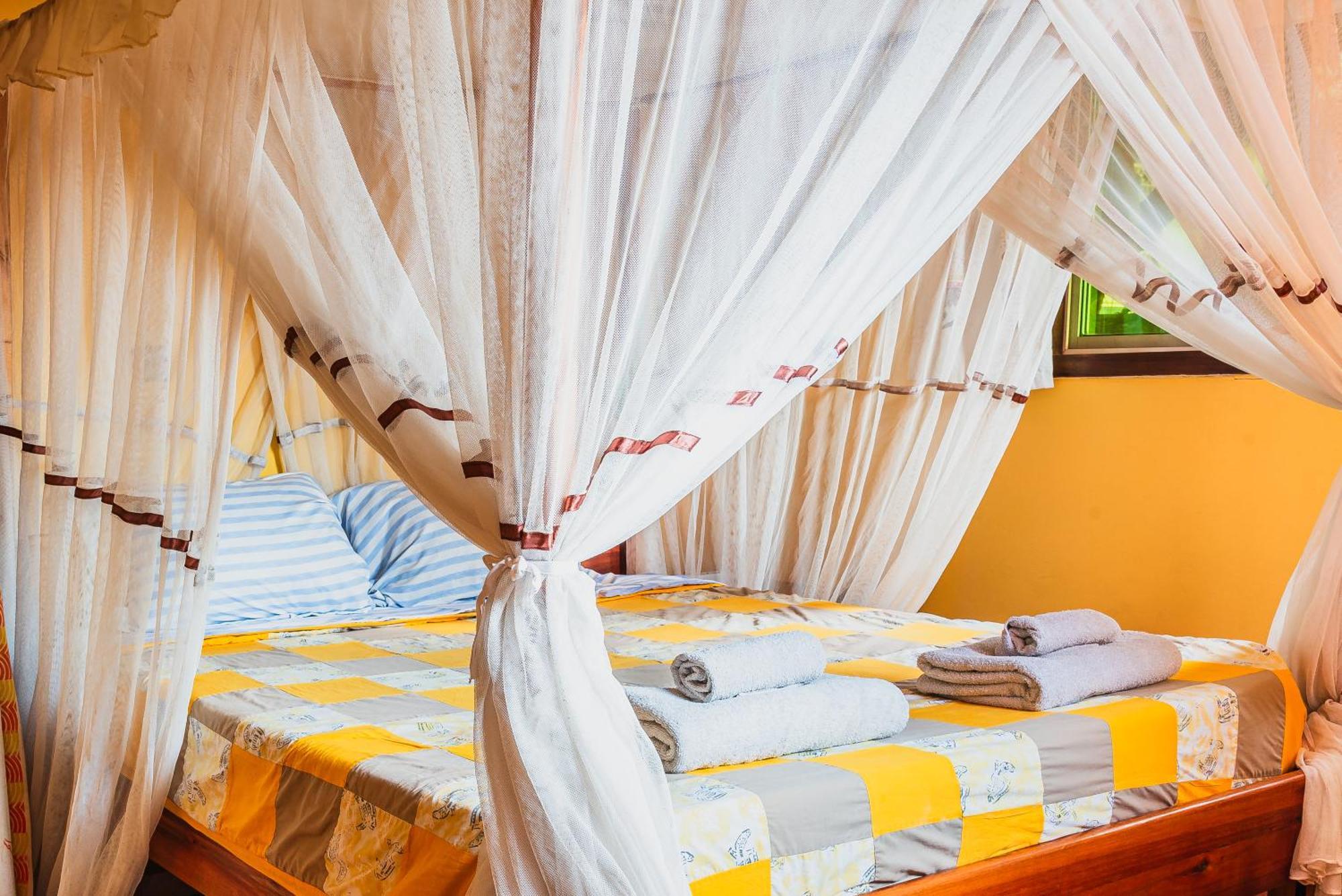 Aparthotel Jardin Tropical Bujumbura Exterior photo