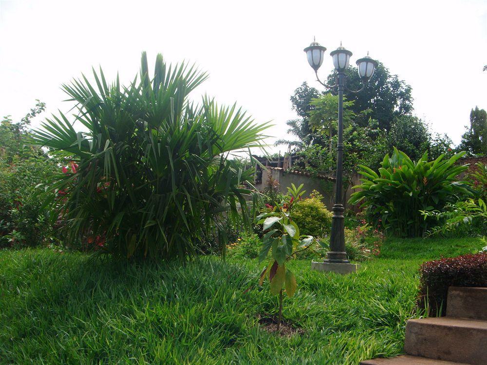 Aparthotel Jardin Tropical Bujumbura Exterior photo